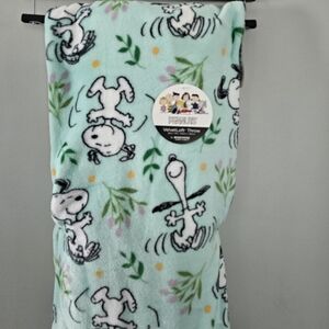 Peanuts Snoopy Spring Throw Blanket